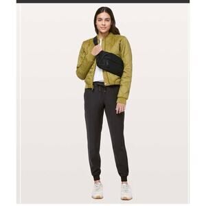 Lululemon On The Fly Jogger